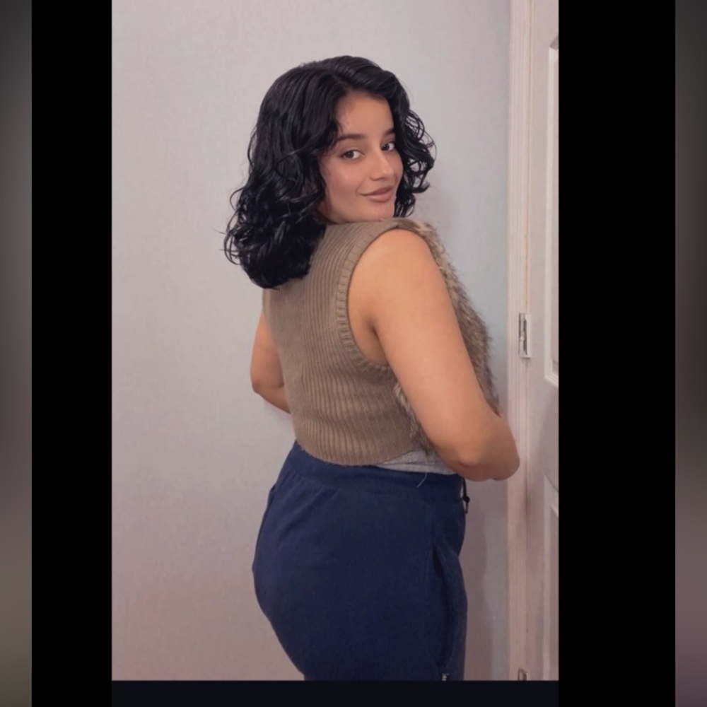 Cropped Faux Fur vest - Picture 5 of 8